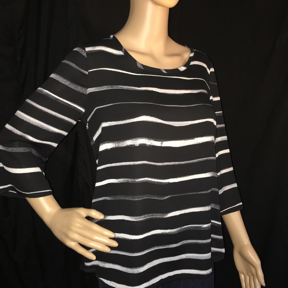 Crew Neck Top w/exposed zipper